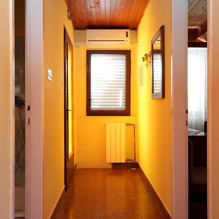 Apartment By The Sea Brna, Korcula - 9275 Brna